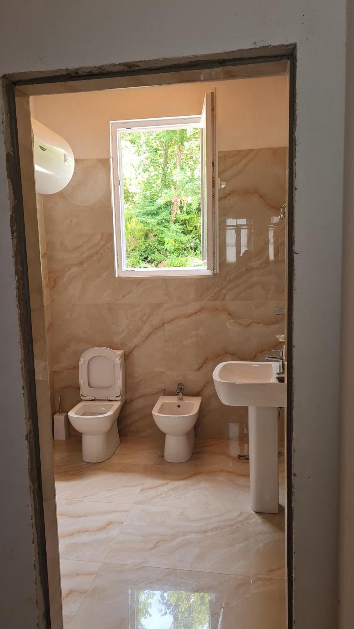 Sol Apartments Gjiri Lalzit Durrës Esterno foto