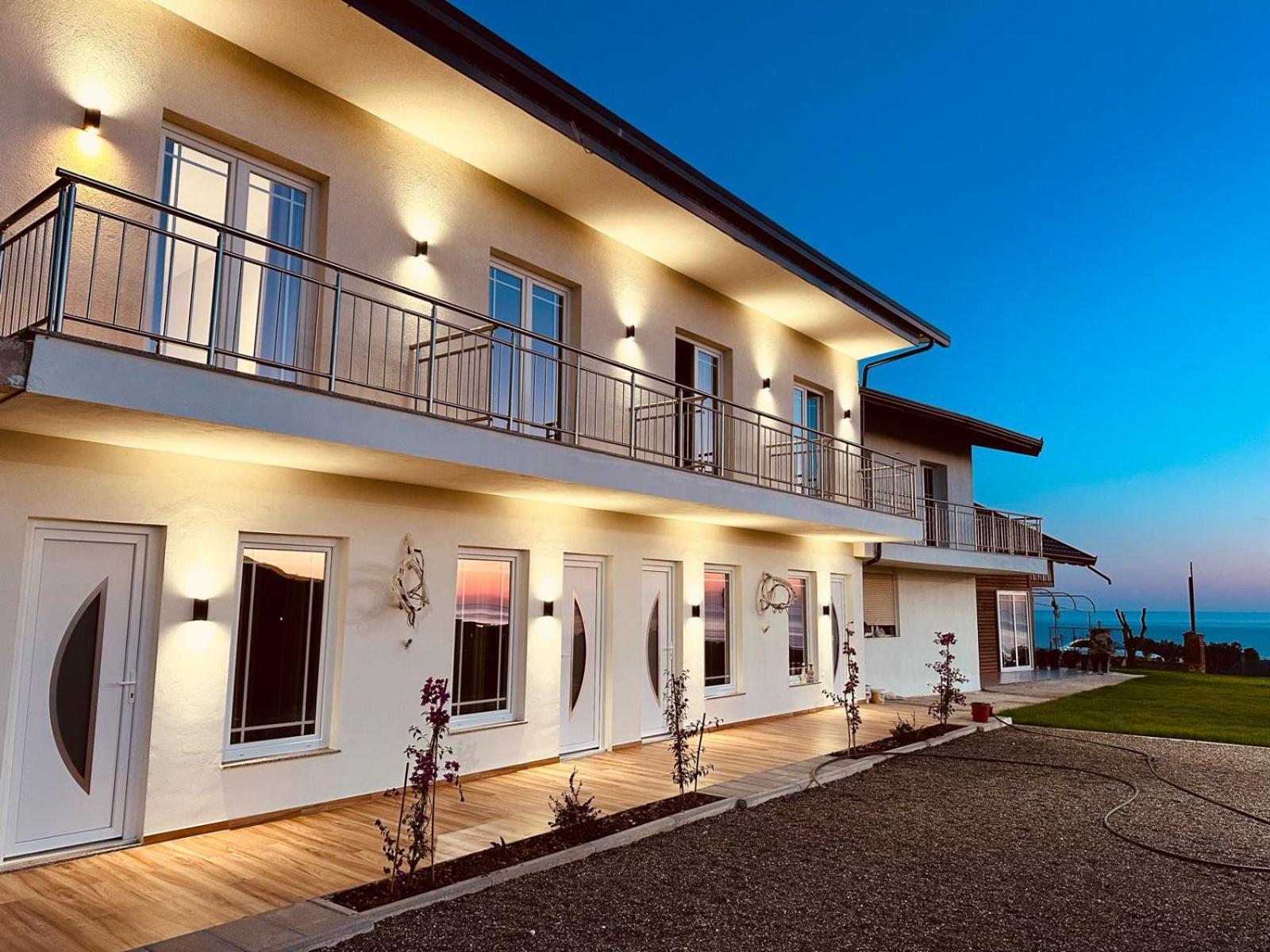 Sol Apartments Gjiri Lalzit Durrës Esterno foto
