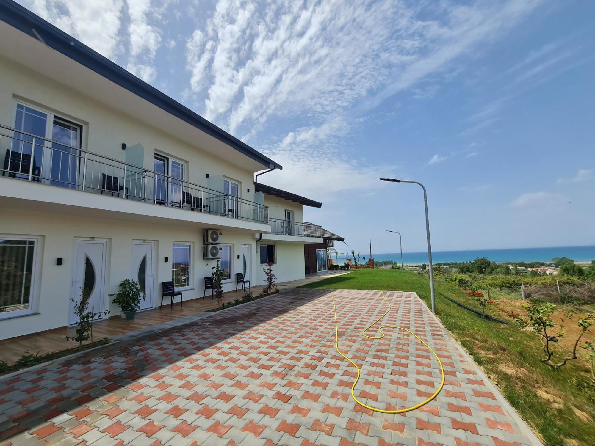 Sol Apartments Gjiri Lalzit Durrës Esterno foto