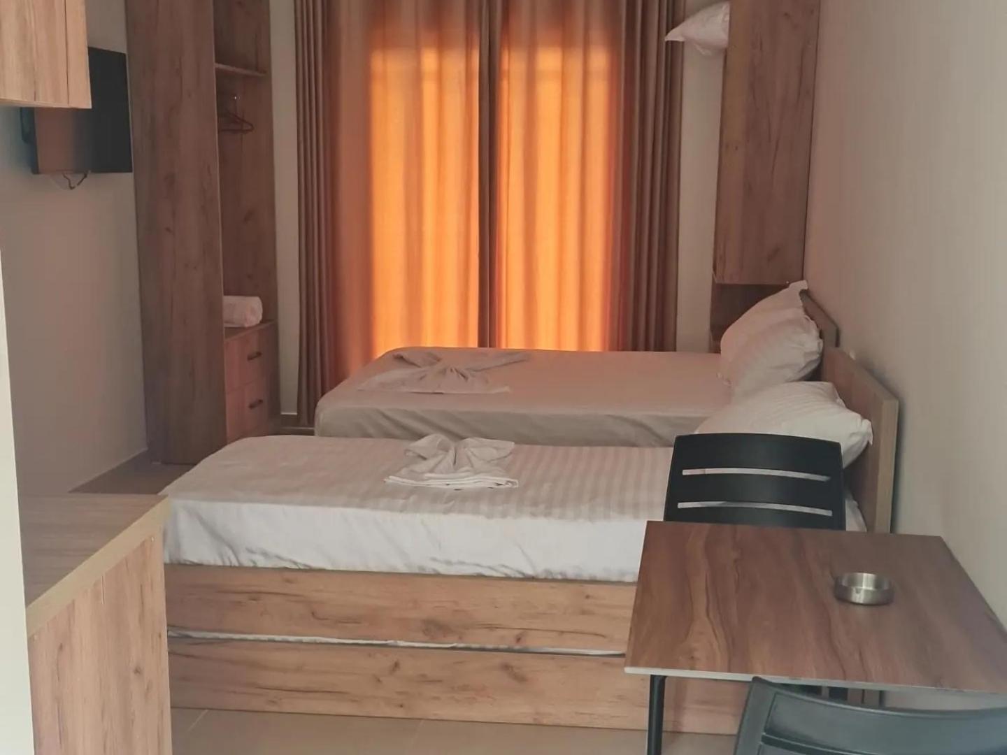 Sol Apartments Gjiri Lalzit Durrës Esterno foto