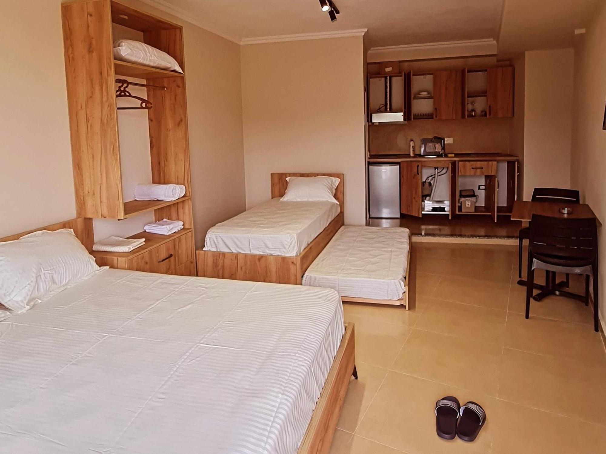 Sol Apartments Gjiri Lalzit Durrës Esterno foto